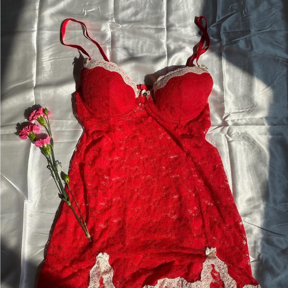 Elegant Red Lace Chemise